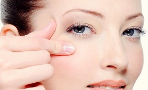 πώς να αναζωογονήσετε το δέρμα γύρω από τα μάτια